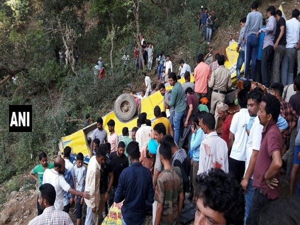 29 killed in Himachal bus accident, CM announces ex-gratia 32 killed in Himachal bus accident, CM announces ex-gratia